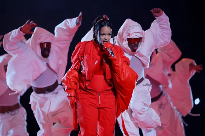 Rihanna’s Pregnancy Reveal During Super Bowl Shows Sends Fans Wild        