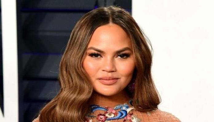 Chrissy Teigen Won’t Pay Twitter’s $8 A Month Fee For Blue Checkmark