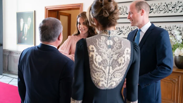 Princess Kate Curtsies To Queen Rania At Jordan Royal Wedding