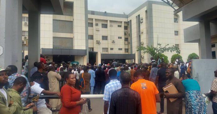 Video: Staff Lock-in Works and Housing Minister, Umahi, for locking them out of offices