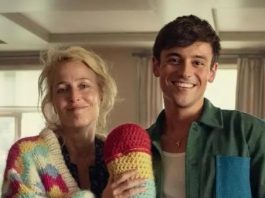 Tom Daley Gifts Gillian Anderson With A Multi-Coloured Crocheted P*NIS And Jumper To Wear On Her Show S3x Education