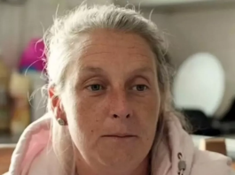 "Enough Is Enough" Mum-Of-Five Who Wakes Up At 4:30am To Start Chores Goes On Strike And Ditches Family