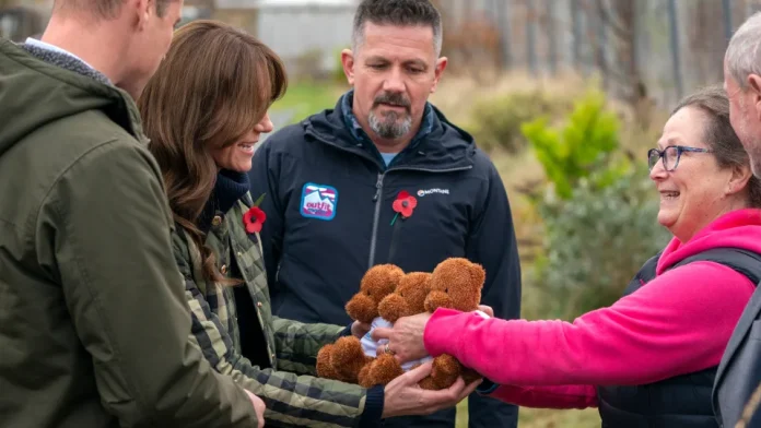 Kate Is Given 3 Teddies For Each Of Her Children On Visit To Scotland 