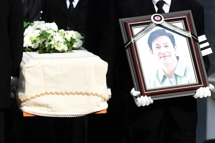 Everything You Need To Know About Parasite Actor Lee Sun-Kyun’s Family After Emotional Funeral