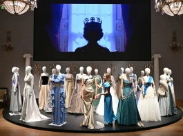 Princess Diana's 'The Crown' Wardrobe Is Going On Auction