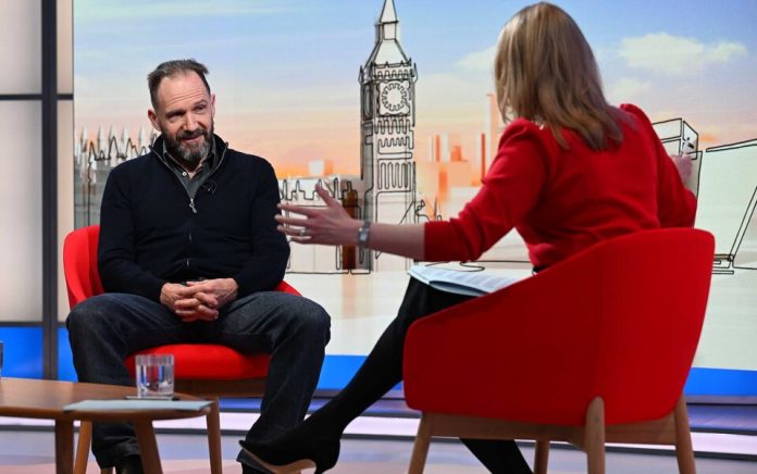 Ralph Fiennes Calls For End To Trigger Warnings At Theatres As He Suggests Audiences Have 'Gone Too Soft'