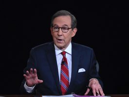 Chris Wallace Rips Tucker Carlson Over Putin Interview Saying Former Fox News Colleague Is Worse Than A 'Useful Idiot'