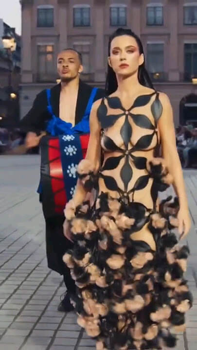    Katy Perry 39 Goes BRALESS In A Revealing Geometric Cut Out Dress On Vogue World Paris Runway 414141  