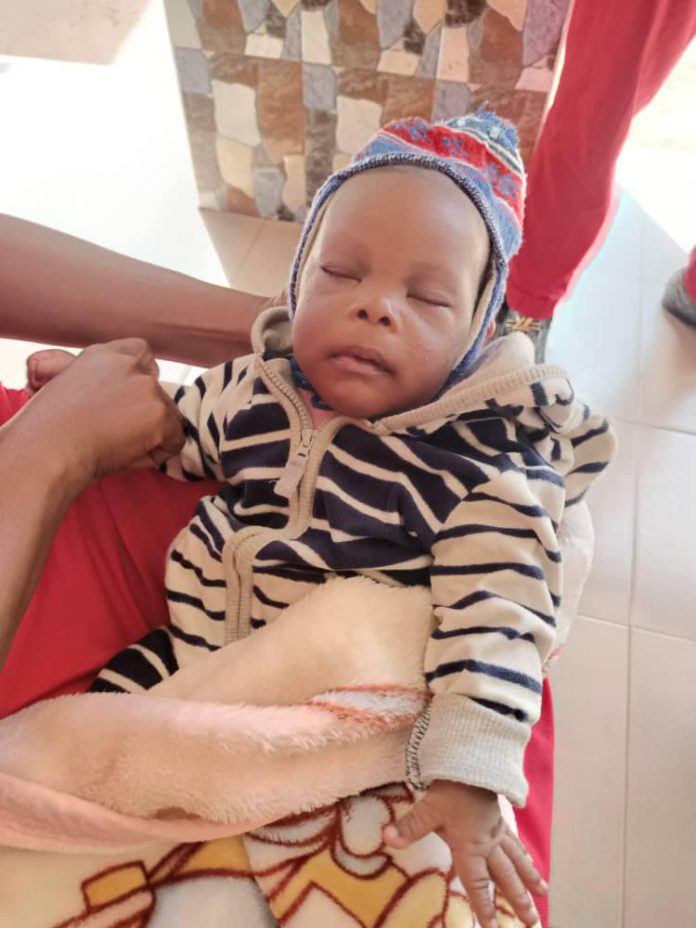 Anambra State: Nigeria Police Rescue A 3-Month-Old Baby Abandoned In Front Of A School